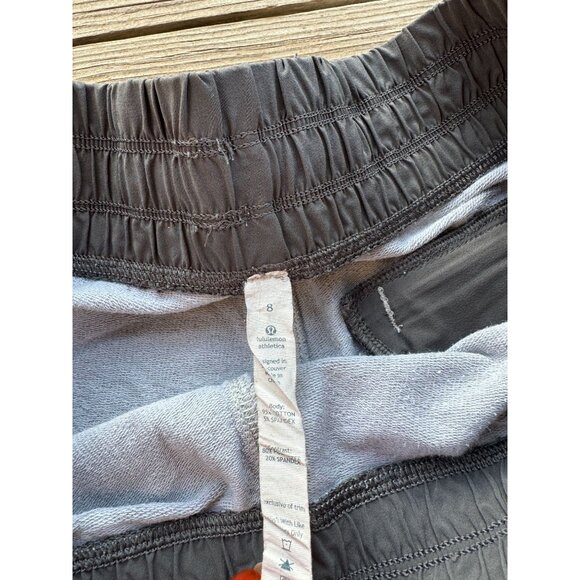 Lululemon Blissed Out Short II Gray Lightweight Stretch Short Inseam Sz 8 - Picture 5 of 8